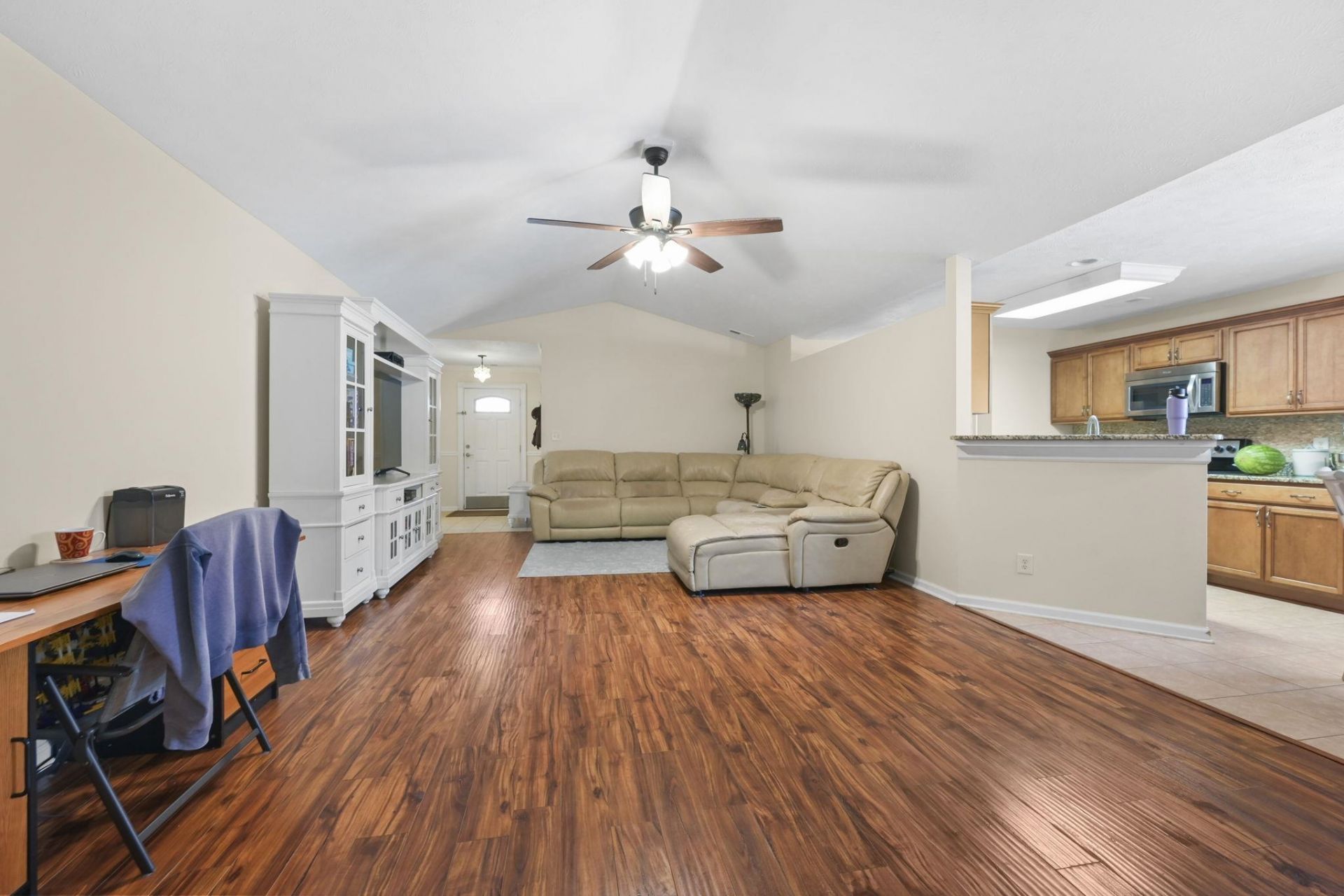 4019 Douglas Fir Ln. Photo 8