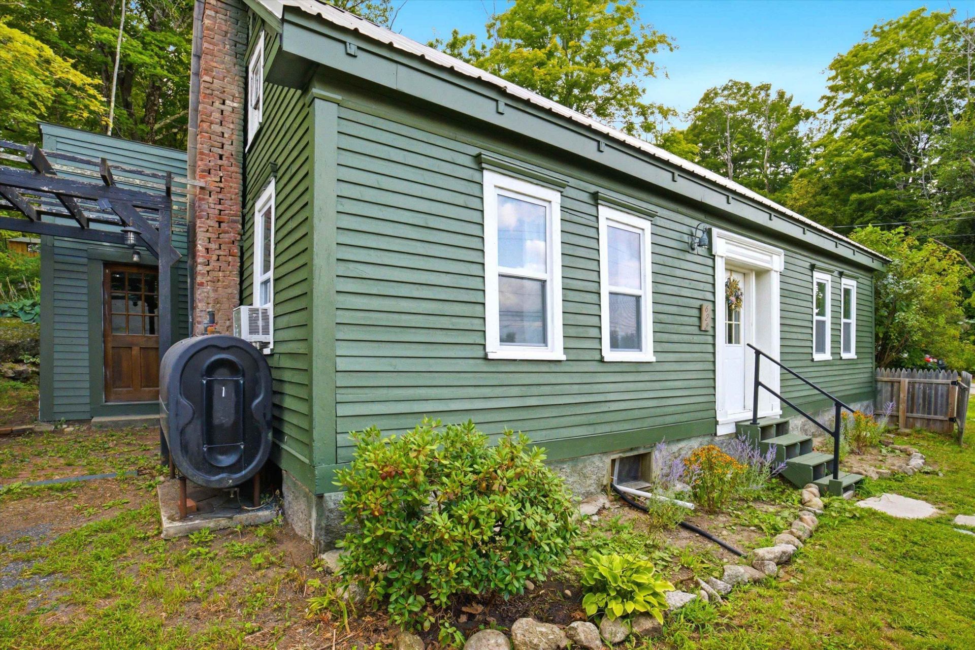 622 2nd Nh Turnpike, Hillsborough, NH 03244 Main Photo