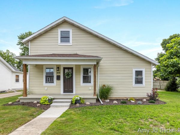 208 N Webster Street, Greenville, MI 48838