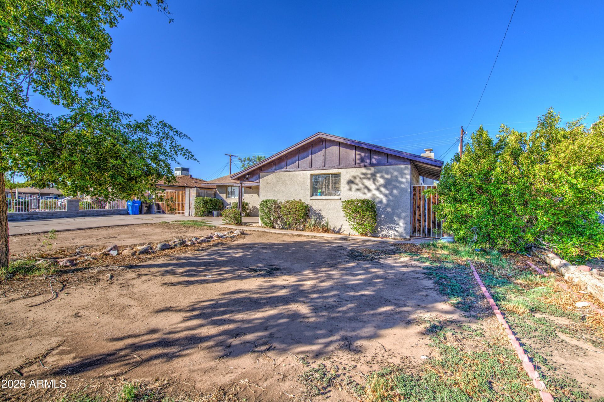 5014 W Catalina Drive, Phoenix, AZ 85031 Main Photo
