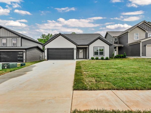 2669 Brewster Dr , Clarksville, TN 37042
