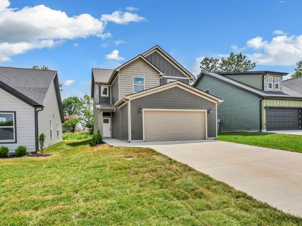 2665 Brewster Dr , Clarksville, TN 37042