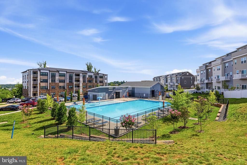 46294 Mount Milstead Terrace, Unit 101, Sterling, VA 20164 Main Photo