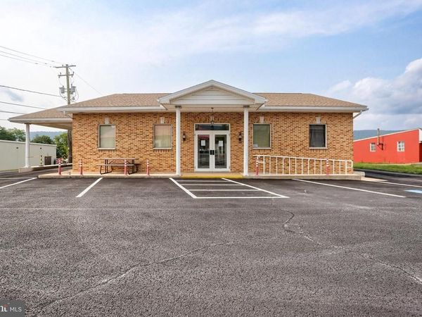 1170 W MAIN STREET, VALLEY VIEW, PA 17983