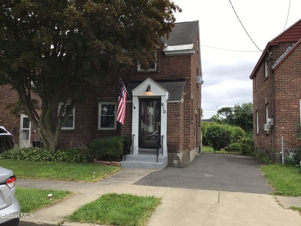 810 4th Avenue, Watervliet, NY 12189