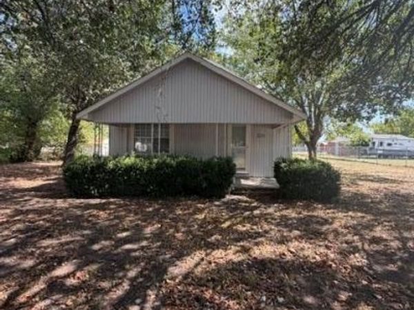 214 W Roosevelt , Agra, OK 74824