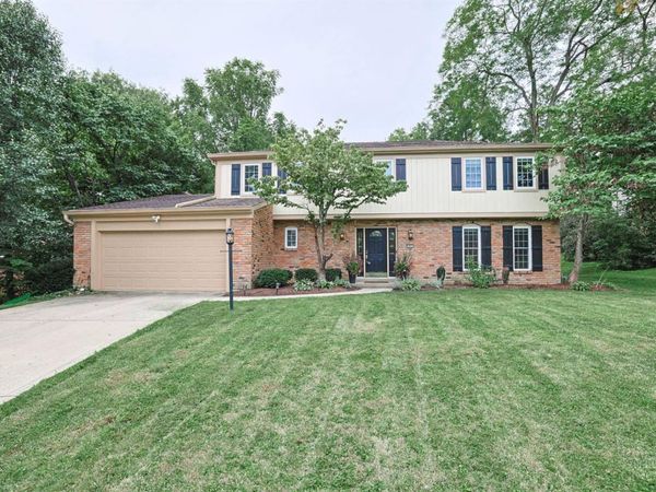 427 Flemridge Court, Wyoming, OH 45231