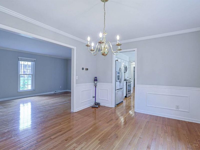 427 Flemridge Court, Wyoming, OH 45231 Photo 14