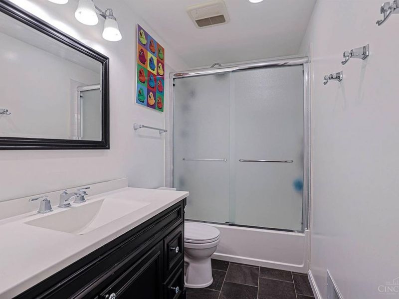 427 Flemridge Court, Wyoming, OH 45231 Photo 35