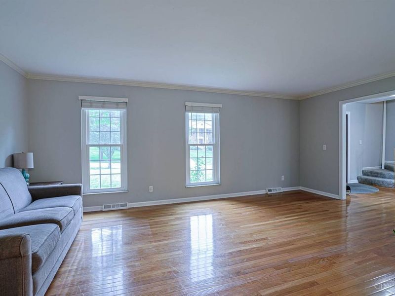 427 Flemridge Court, Wyoming, OH 45231 Photo 8