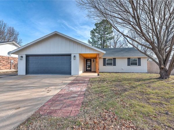 1605 SE S Street , Bentonville, AR 72712