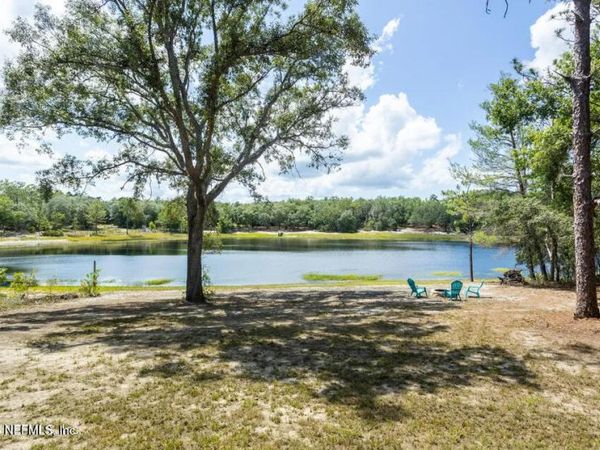 168 HOUR GLASS Circle, Hawthorne, FL 32640