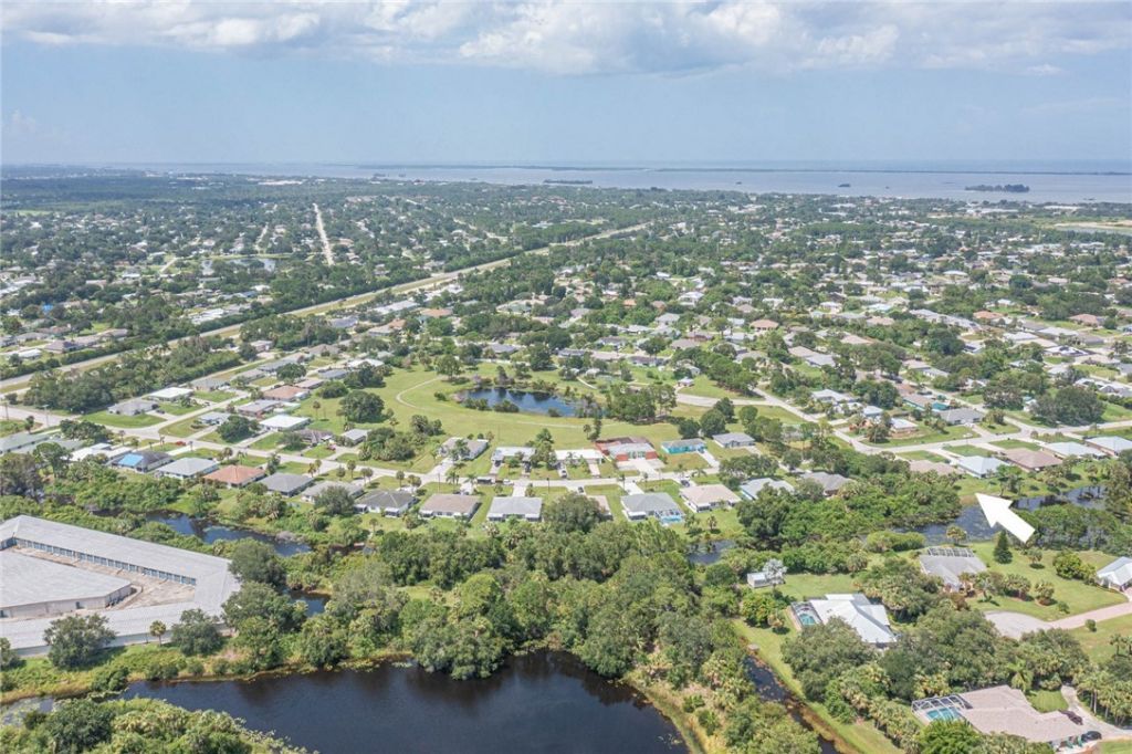 307 S Wimbrow Drive, Sebastian, FL 32958 Photo