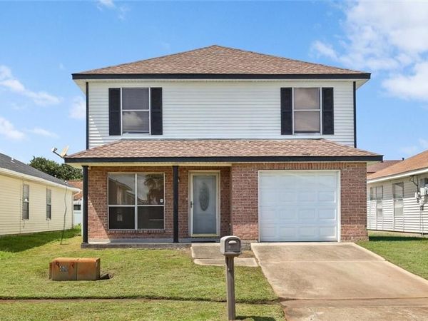 2020 LAC LA BELLE Drive , Harvey, LA 70058