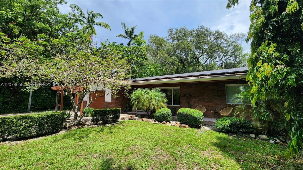 391 NE 131st St , North Miami, FL 33161 Photo