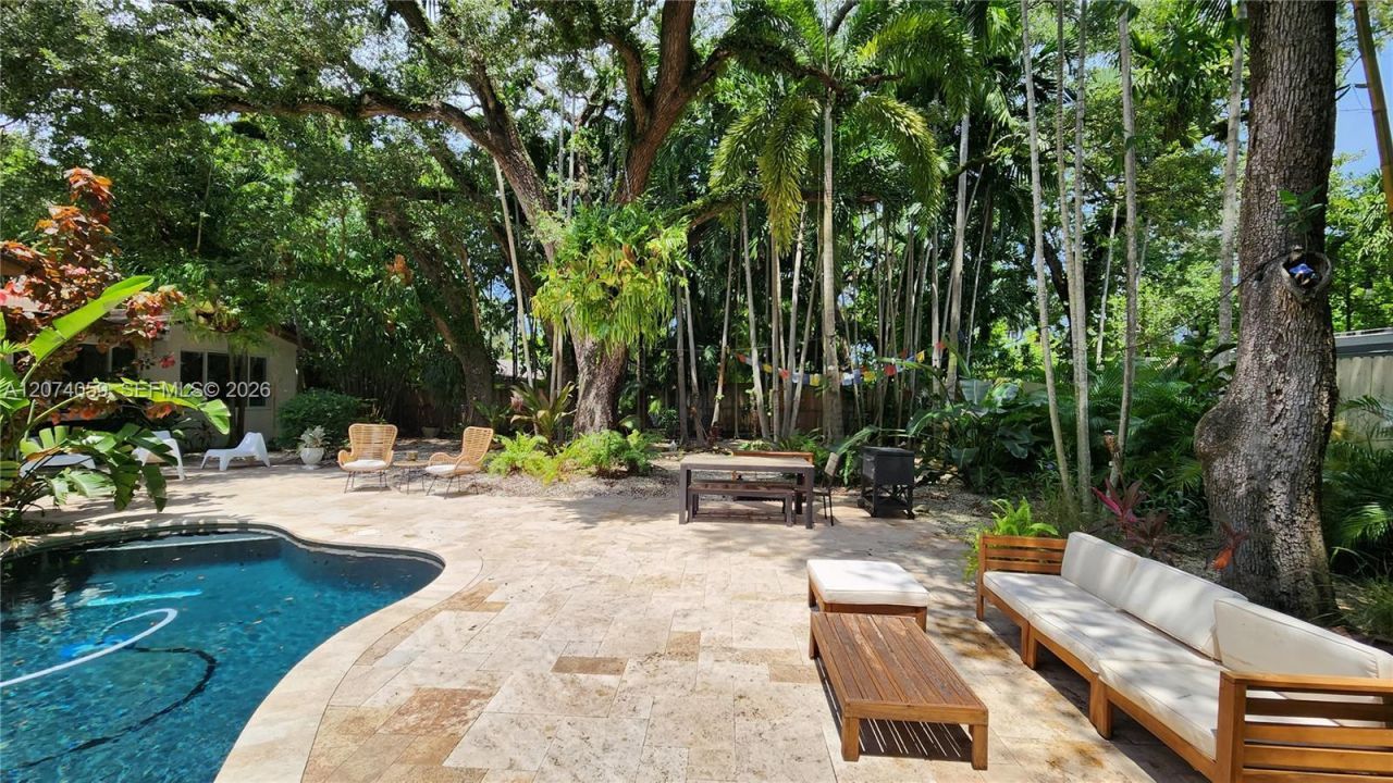 391 NE 131st St , North Miami, FL 33161 Photo