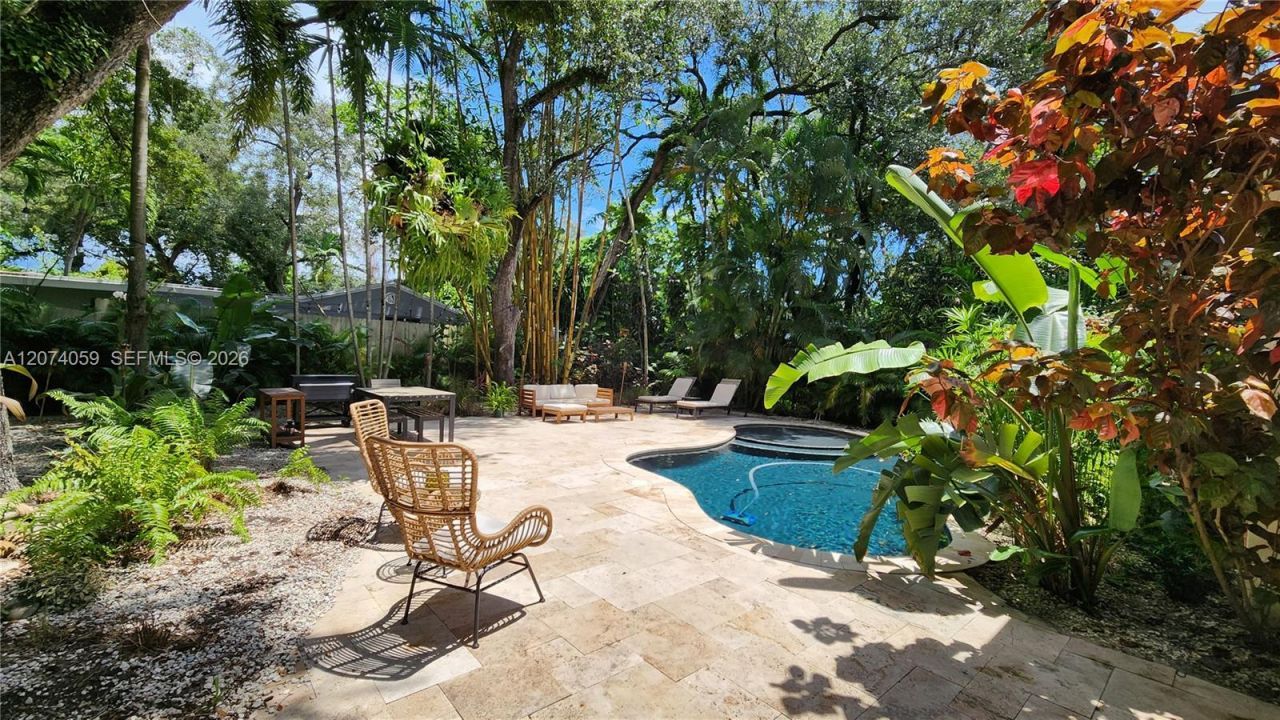 391 NE 131st St , North Miami, FL 33161 Photo