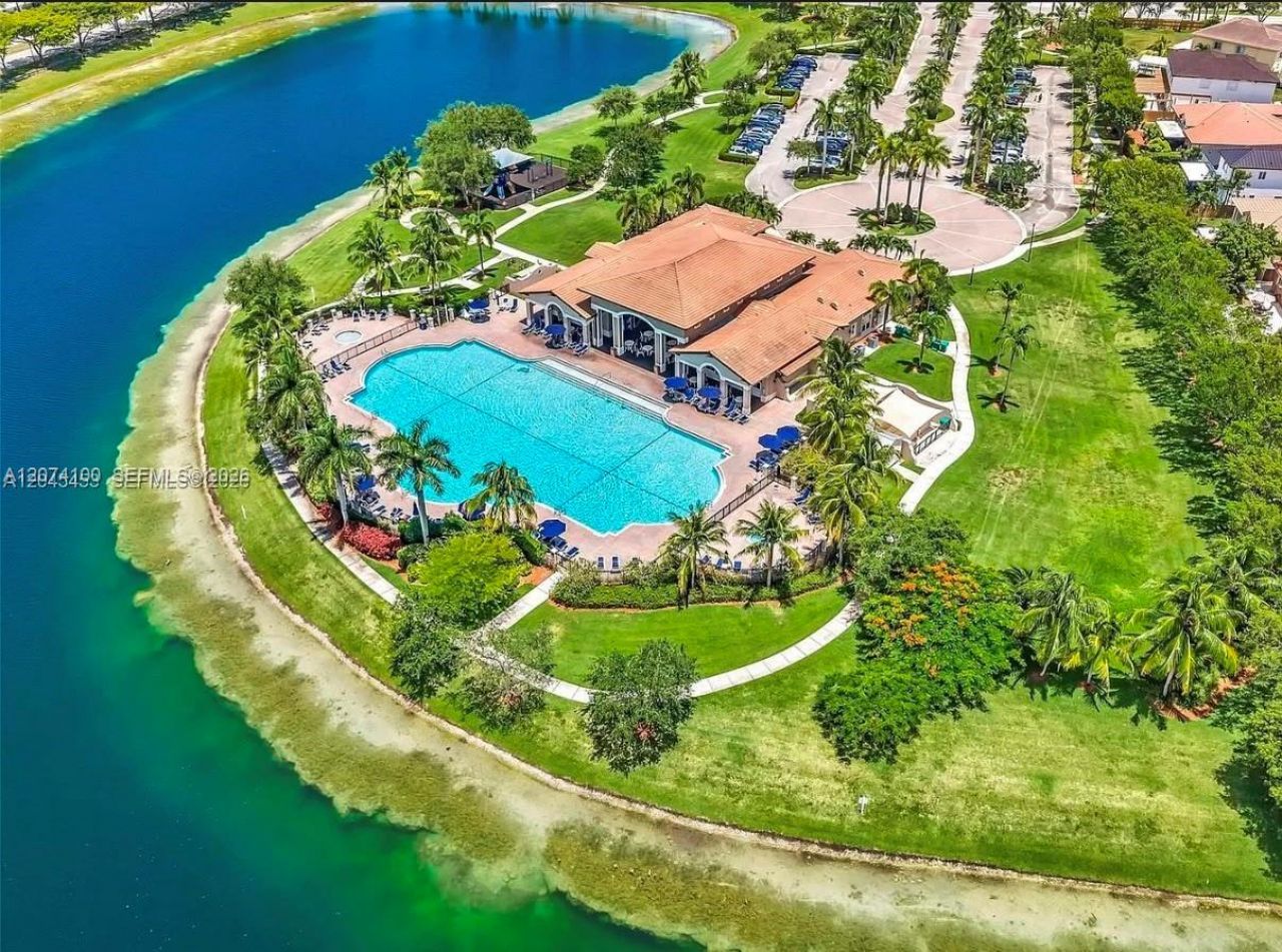 9259 SW 227th St, Unit 9-25, Cutler Bay, FL 33190 Photo
