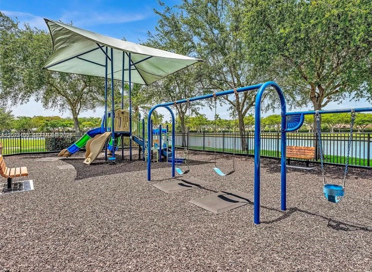 9259 SW 227th St, Unit 9-25, Cutler Bay, FL 33190 Photo