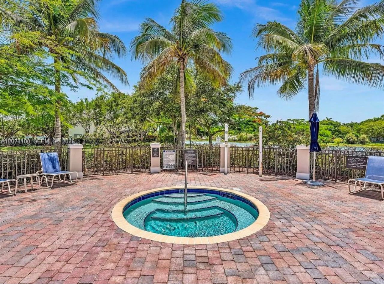 9259 SW 227th St, Unit 9-25, Cutler Bay, FL 33190 Photo