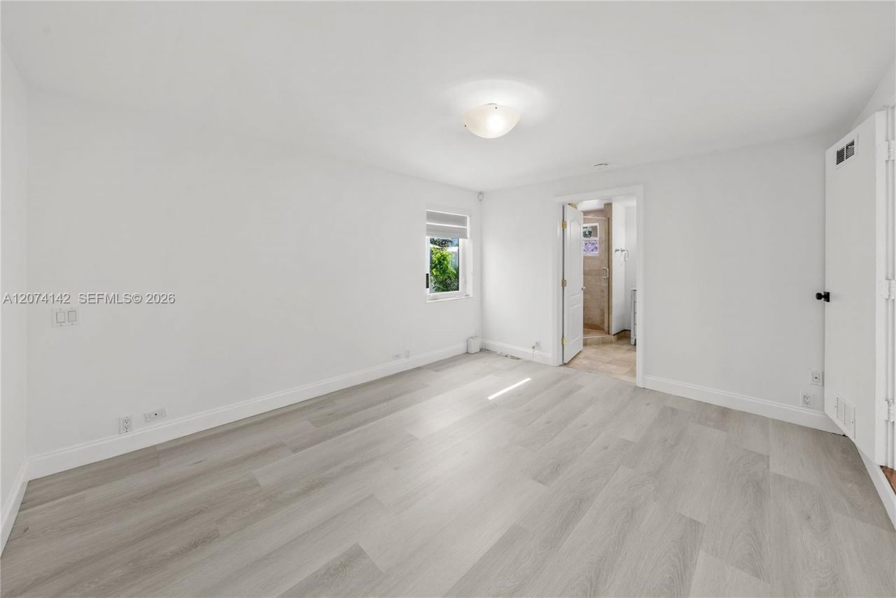 3130 SW 27th Ter , Miami, FL 33133 Photo