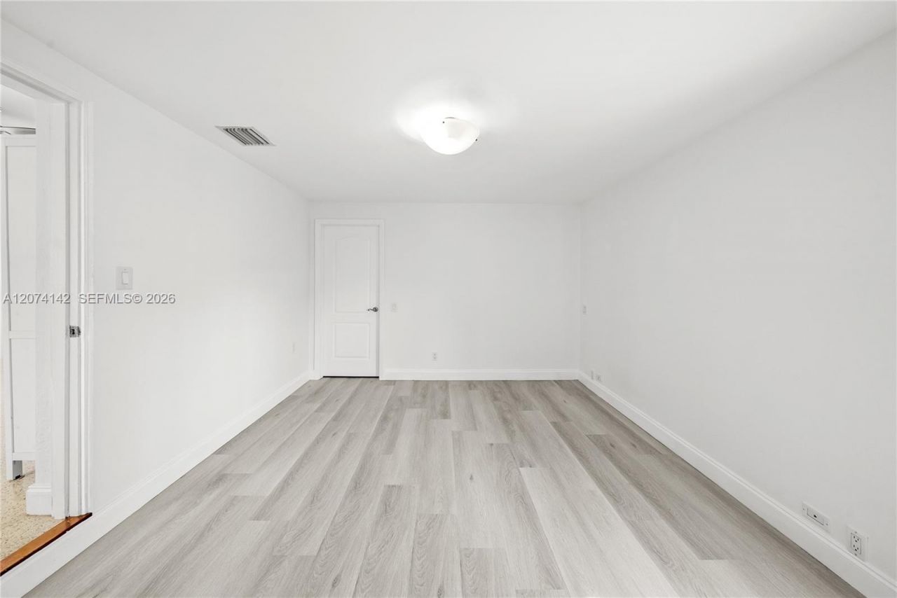 3130 SW 27th Ter , Miami, FL 33133 Photo