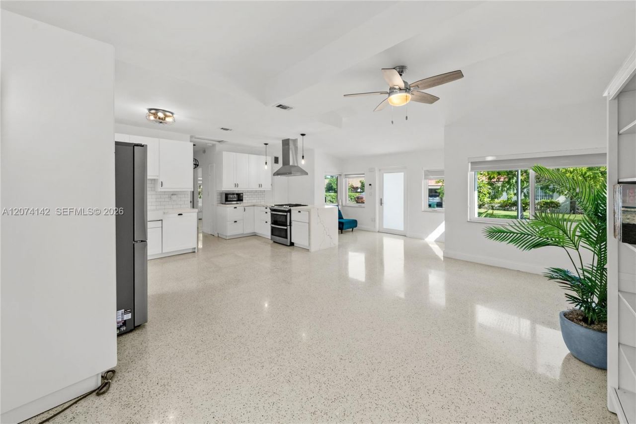 3130 SW 27th Ter , Miami, FL 33133 Photo