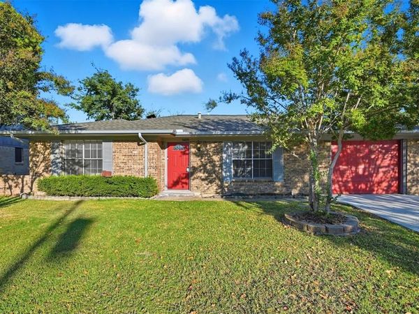 1423 Main Street, Kaufman, TX 75142