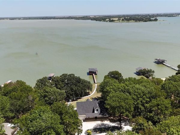 429 Meandering Way, Corsicana, TX 75109