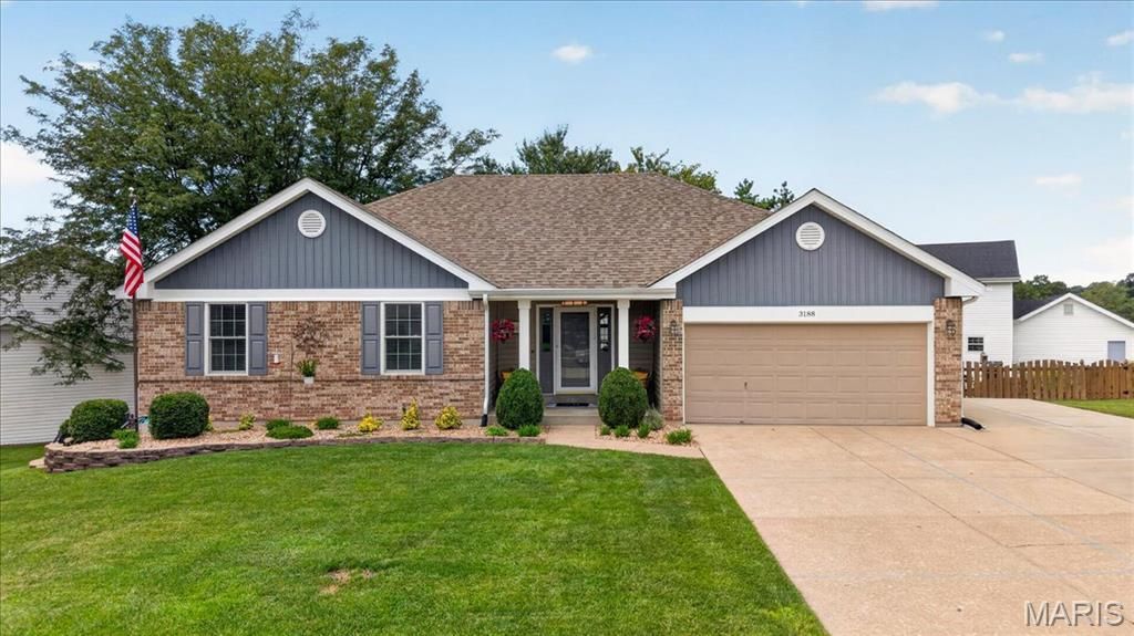 3188 Moss Pointe Drive , Saint Charles, MO 63303 Main Photo