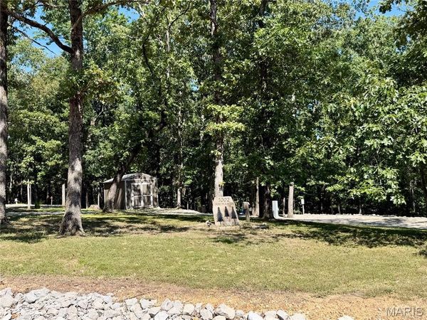 1002 Port Perry Drive , Perryville, MO 63775