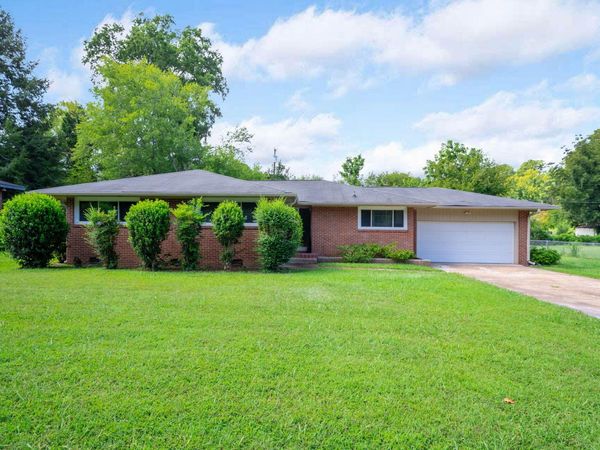 4728 Fairwood Lane, Chattanooga, TN 37416