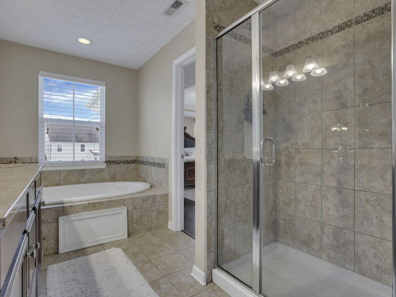 7844 Adare Court, Unit 5, Dublin, OH 43016 Photo 32