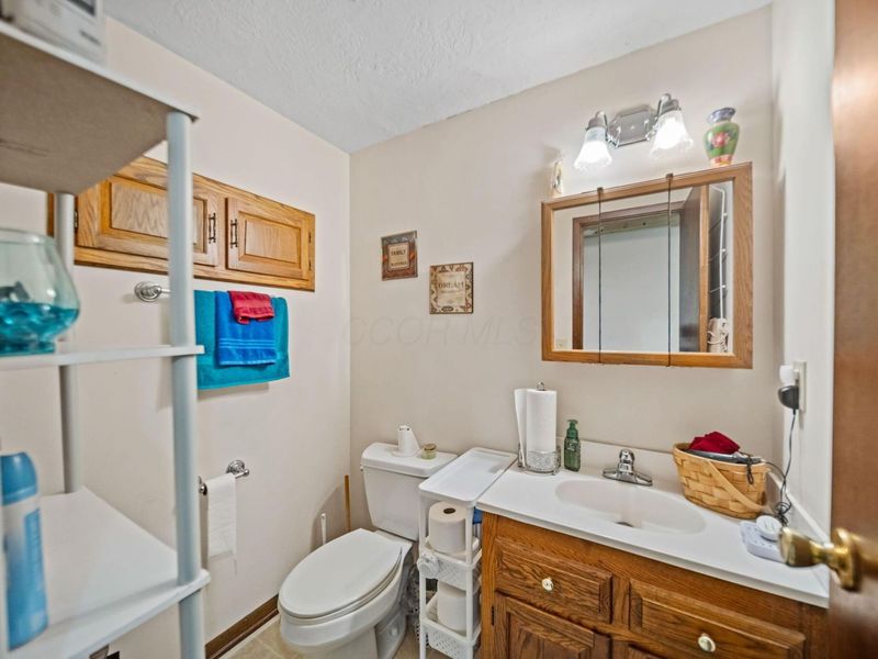 5329 Refugee Road, Columbus, OH 43232 Photo 32