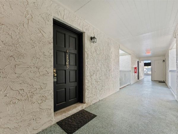 4611 W NORTH B STREET , Unit 123, TAMPA, FL 33609