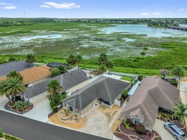 694 AVECILLA DRIVE , THE VILLAGES, FL 32162