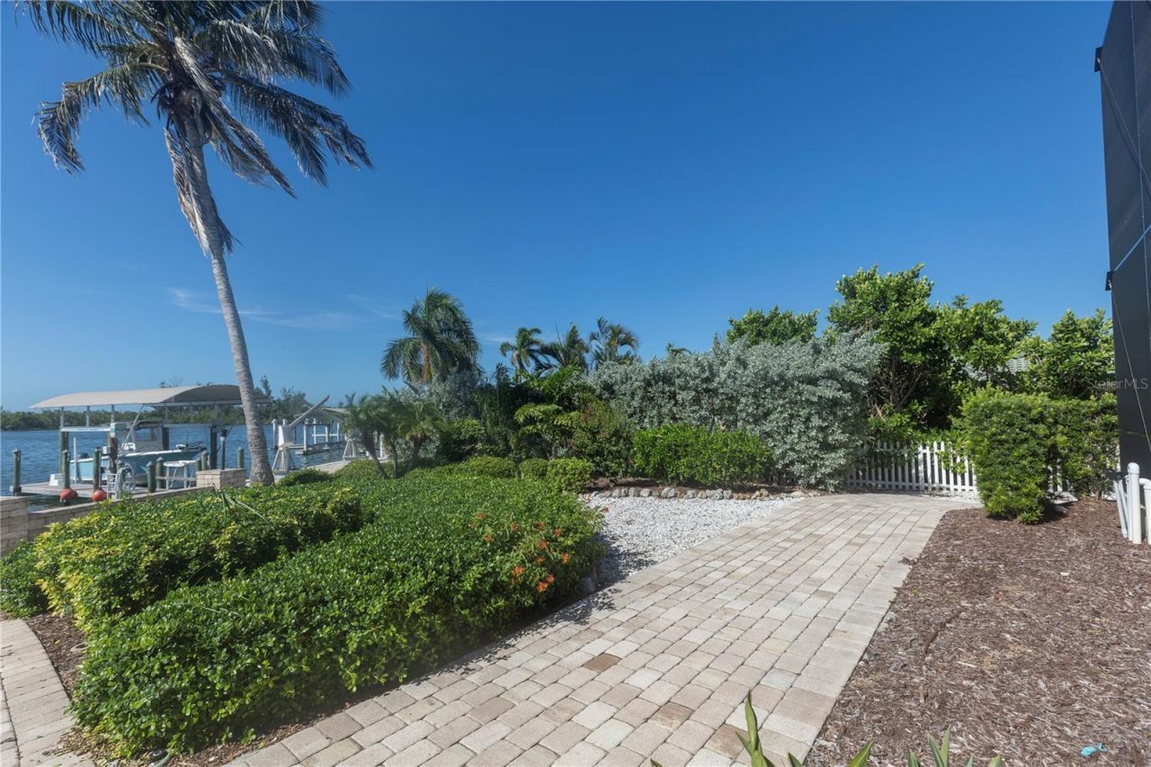 100 Buccaneer Bend, Placida, FL 33946 Photo