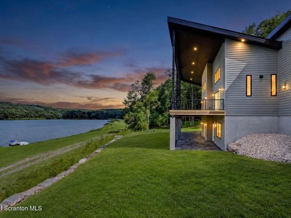158 Nalla Lake Lane , Dalton, PA 18414