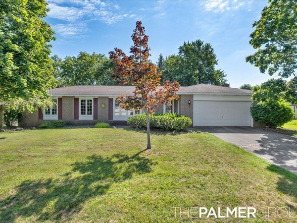 271 Brook Lane Avenue, Holland, MI 49423