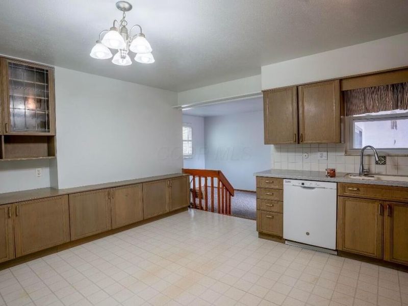 5521 Redwood Road, Columbus, OH 43229 Photo 7