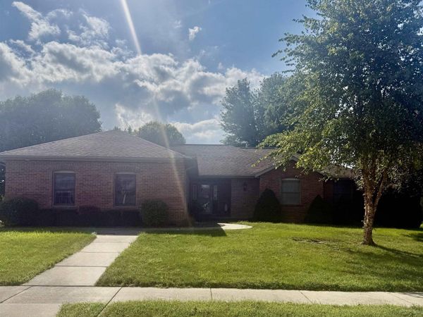 2509 Silver Lake Court, Springfield, IL 62711
