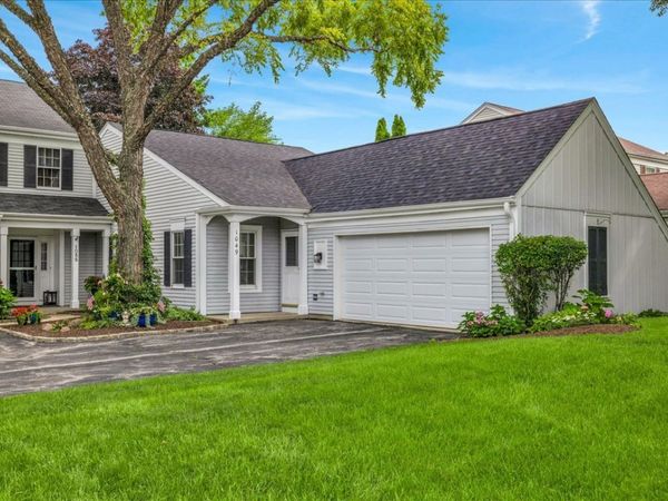 1049 Oswego Road, Naperville, IL 60540