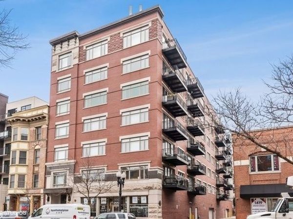 1429 N Wells Street , Unit 205, Chicago, IL 60610