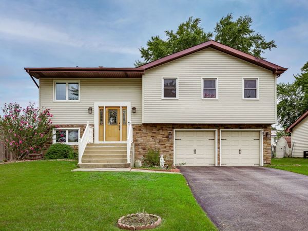 1780 Nautilus Lane , Hanover Park, IL 60133