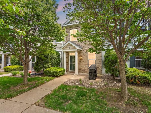 1610 Woodlynn Avenue, Unit 3, Maplewood, MN 55109