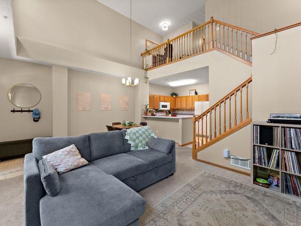 1610 Woodlynn Avenue, Unit 3, Maplewood, MN 55109