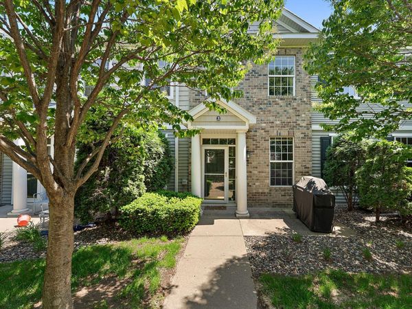 1610 Woodlynn Avenue, Unit 3, Maplewood, MN 55109