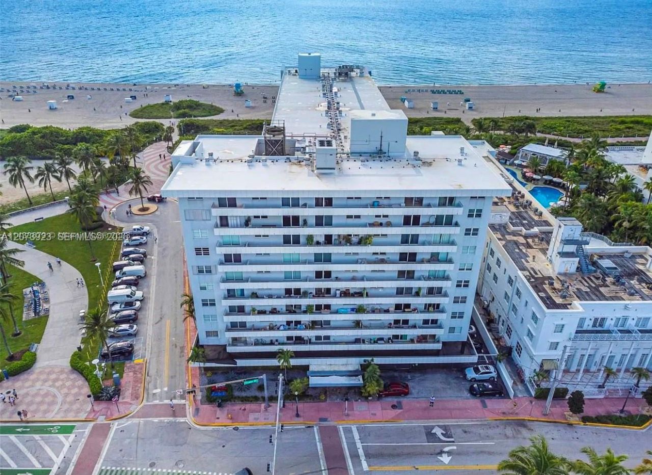 465 Ocean Dr , Unit 219, Miami Beach, FL 33139 Photo