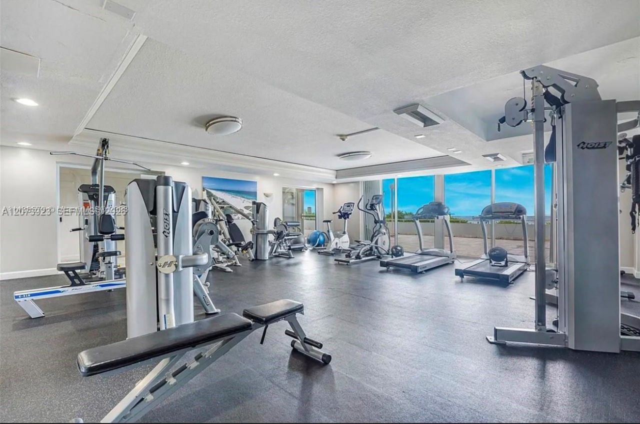 465 Ocean Dr , Unit 219, Miami Beach, FL 33139 Photo