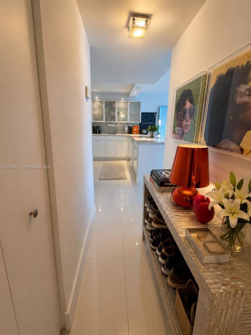 465 Ocean Dr , Unit 219, Miami Beach, FL 33139 Photo